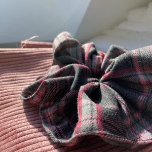 Chouchou large tartan laine rose et gris