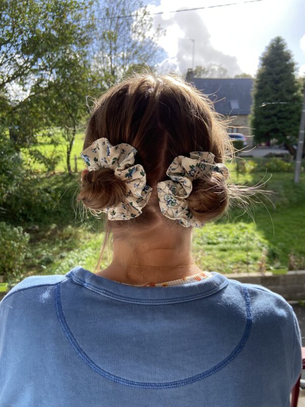 Chouchou mini blanc & fleurs bleues vintage