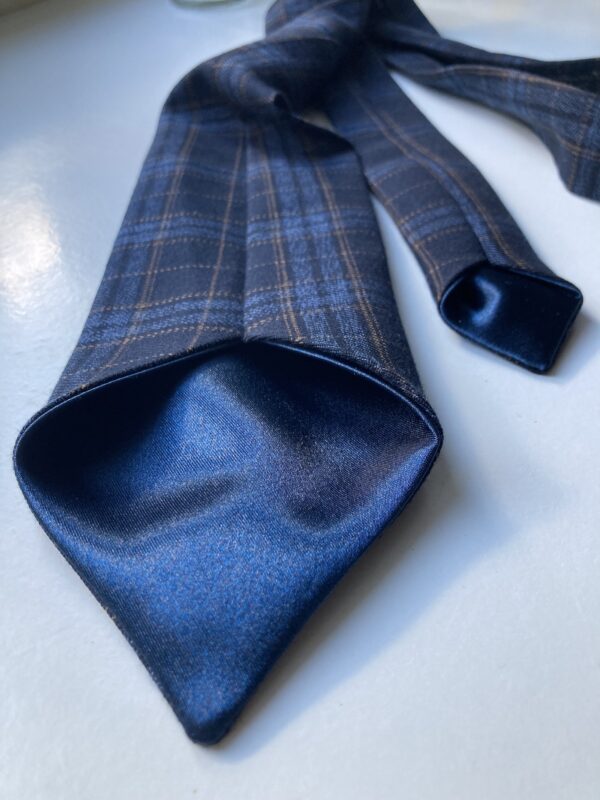 Cravate en laine tartan tons bleus