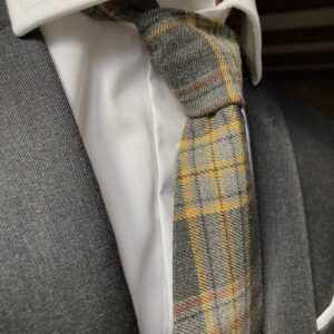 Cravate laine tartan tons gris et jaunes