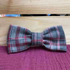 Noeud-papillon laine tartan gris et roses