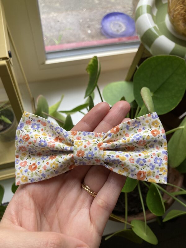 Noeud-Papillon fleuri pastel