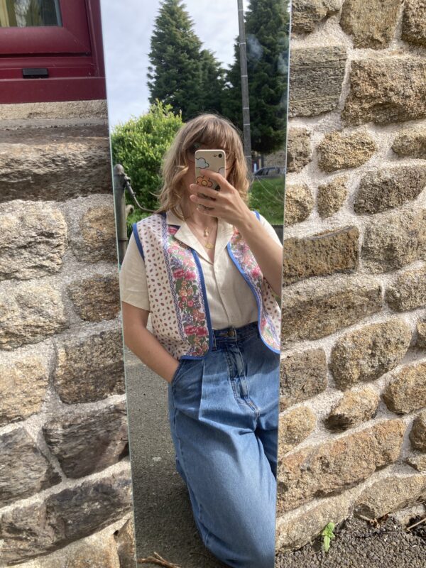 Veste sans manches vintage fleurie & fruits