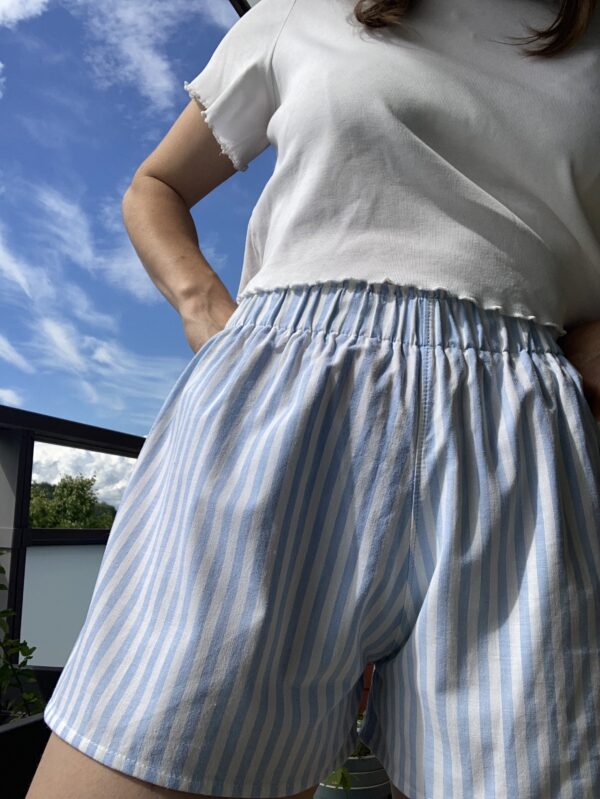Short rayé bleu – Image 3