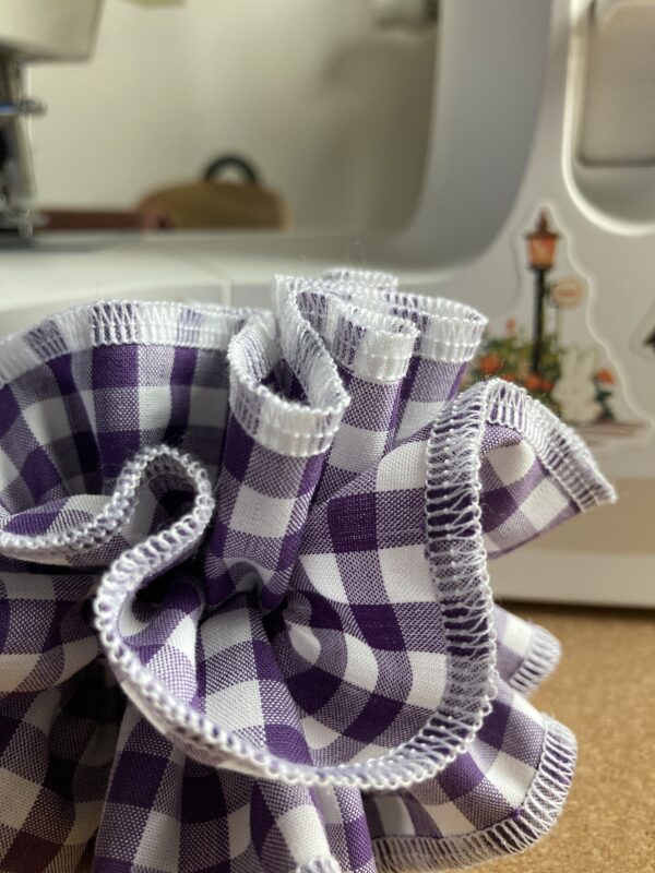 Chouchou XL à volants vichy violet